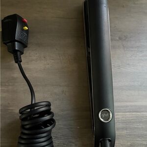 GHD Black Hair Styler 6.0 1” flat iron.